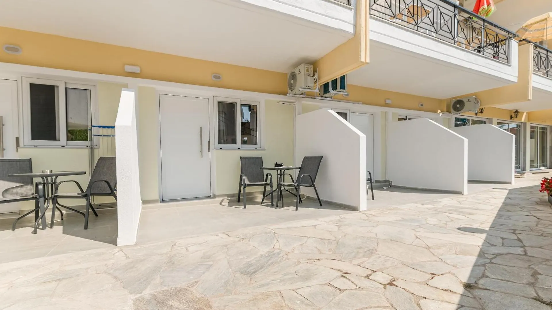 Hotel Sarikas Polychrono Aparthotel