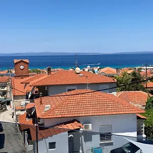 Luka 1 Aparts Polichrono Πολύχρονο