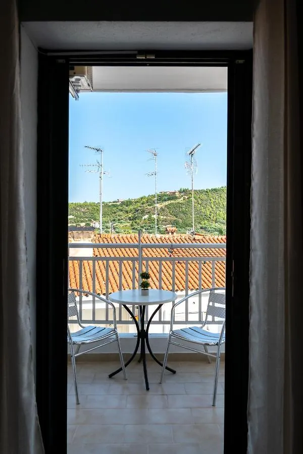 Hotel Sarikas Πολύχρονο Ξενοδοχείο με διαμερίσματα